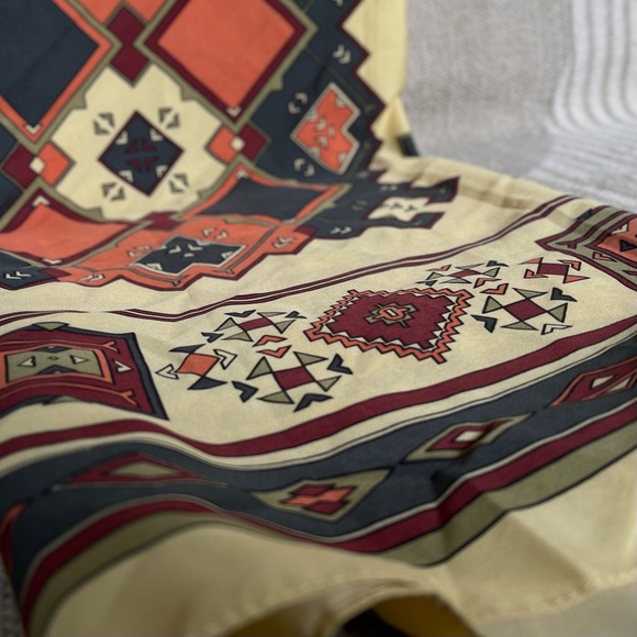 Extra Large Zara Scarf - Western Pattern - Picture 3 of 11